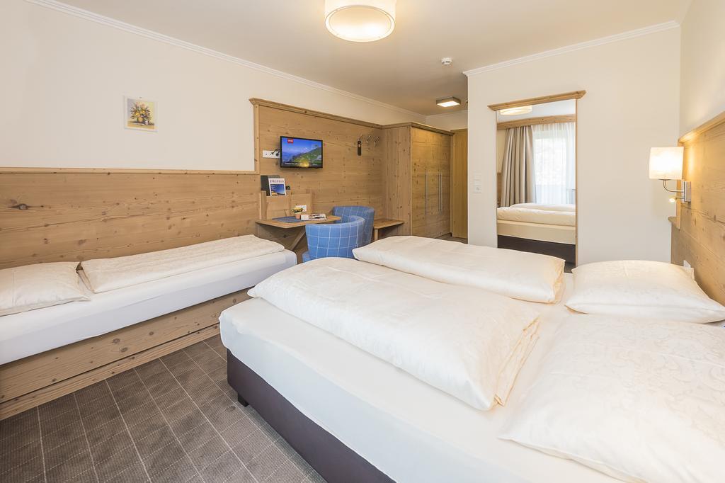 Hotel Garni Entstrasser Kitzbühel Exterior foto